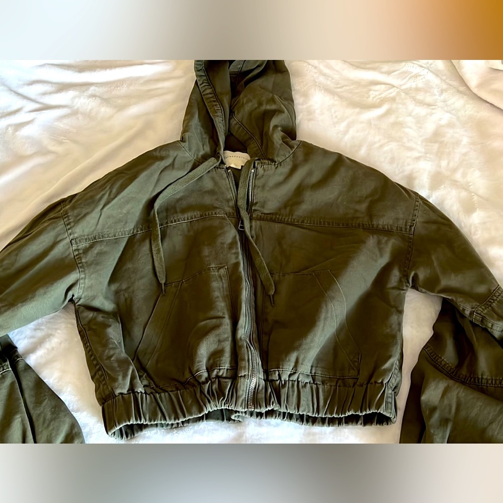 Aeropostale army green crop jacket.